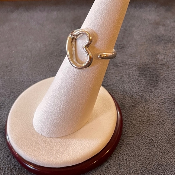 Tiffany ring size 5 - Picture 4 of 5